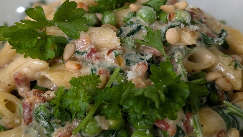 Trisha's rigatoni with bacon & blue cheese