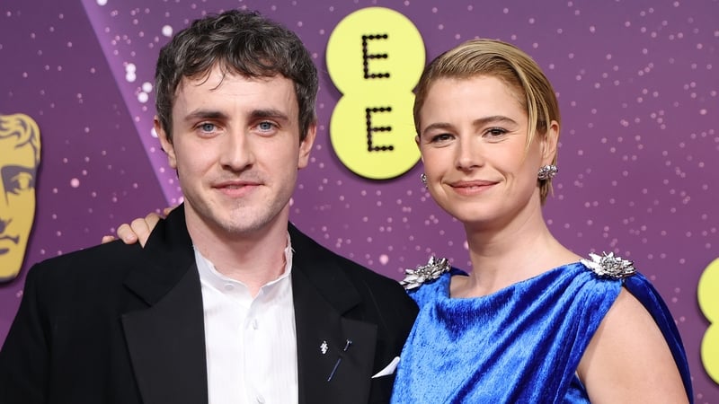 Jessie Buckley & Paul Mescal reunite for 'outlaw romance'