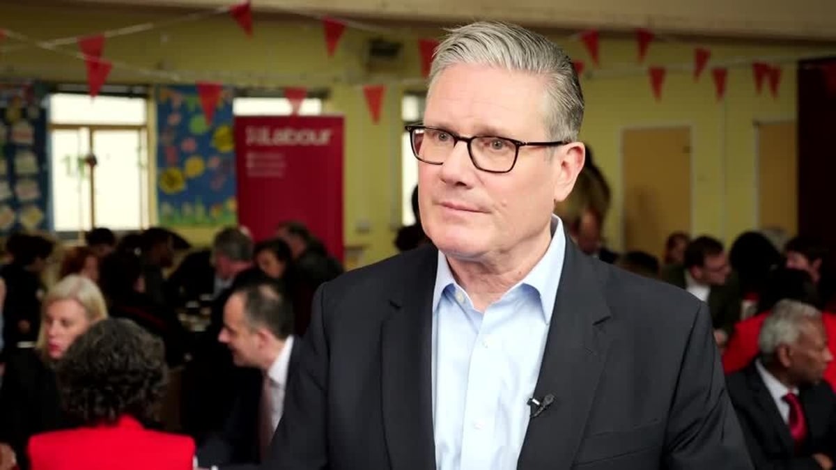 UK citizens head to polls with Starmer under pressure