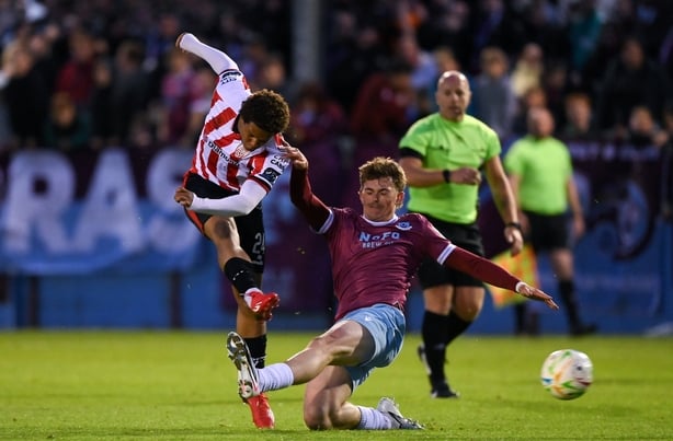 Henry Rylah of Derry City in action against Jago Godden of Drogheda United during the SSE Airtricity Men's Premier Division match between Drogheda United and Derry City at Sullivan & Lambe Park in Drogheda, Louth. 
