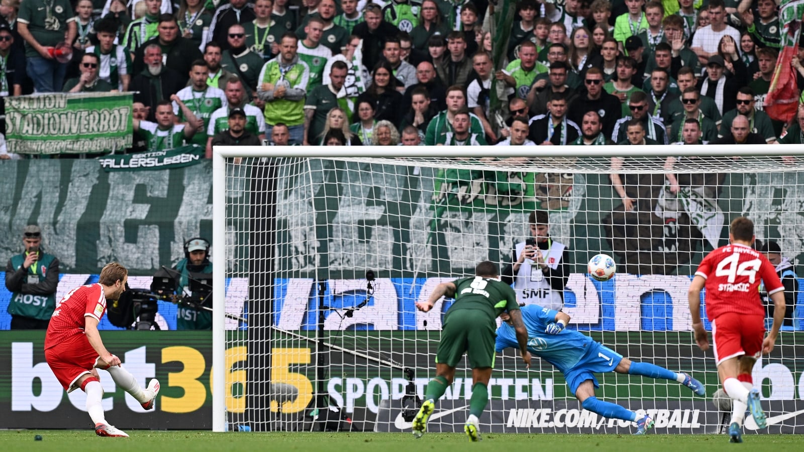 European wrap: Kane misses penalty but Bayern get the win
