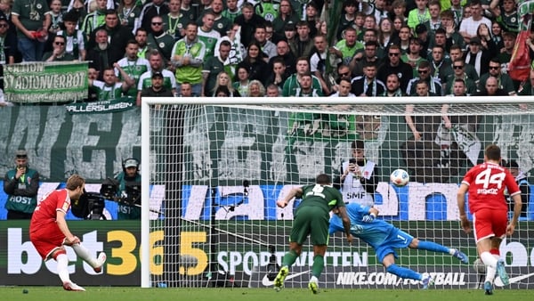 Harry Kane of FC Bayern Munich misses a penalty during the Bundesliga match between VfL Wolfsburg and FC Bayern München at Volkswagen Arena on May 09, 2026 in Wolfsburg, Germany.
