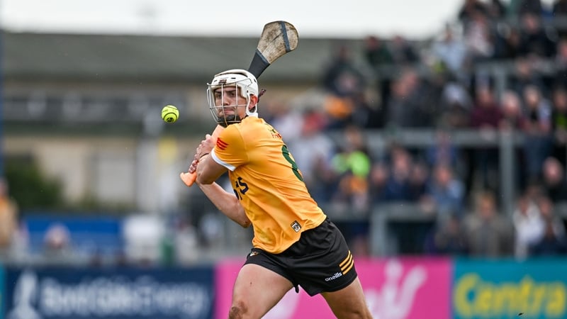 Antrim avoid upset in London despite scare