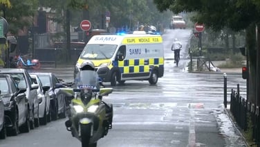 Passengers of hantavirus-hit cruise ship arrive at Paris hospital