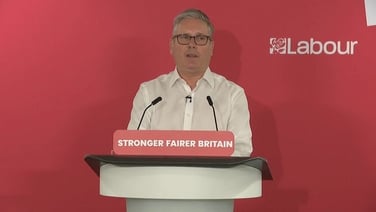 Nigel Farage ‘a chancer’ who ‘took Britain for a ride’, says Starmer