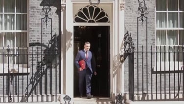 UK ministers leave Downing Street after crucial cabinet meeting