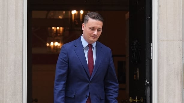 Wes Streeting leaves number 10 Downing Street