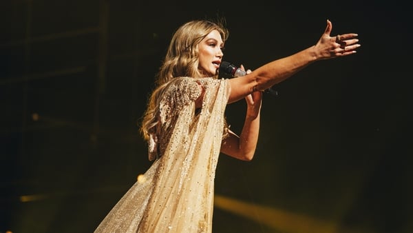 Delta Goodrem performing Eclipse for Australia during the SecondRehearsal at Wiener Stadthalle, Vienna