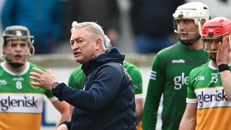 16 May 2026; Offaly manager Johnny Kelly speaks to his players before the Leinster GAA Senior Hurling Championship Round 4 match between Offaly and Wexford at Glenisk O'Connor Park in Tullamore, Offaly. Photo by Tom Beary/Sportsfile