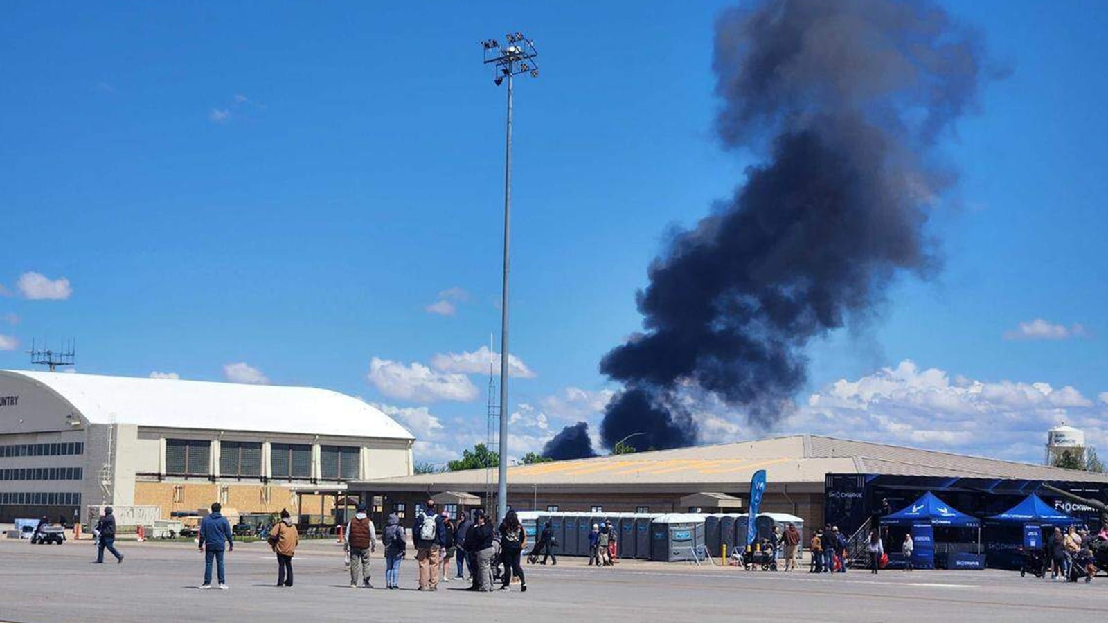 Military jets' crew safe after Idaho air show collision