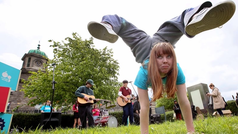 NO REPRO FEE 18.5.2026 Minister Patrick O’Donovan T.D. today launched Cruinniú na nÓg 2026, Ireland’s National Day of Creativity for children and young people, at TU Dublin Grangegorman. Pictured at the launch is Khloe Kavanagh (16) from Cherry Orchard, D