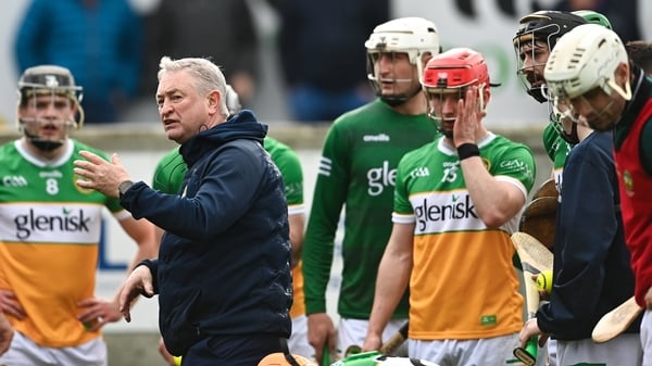 16 May 2026; Offaly manager Johnny Kelly speaks to his players before the Leinster GAA Senior Hurling Championship Round 4 match between Offaly and Wexford at Glenisk O'Connor Park in Tullamore, Offaly. Photo by Tom Beary/Sportsfile