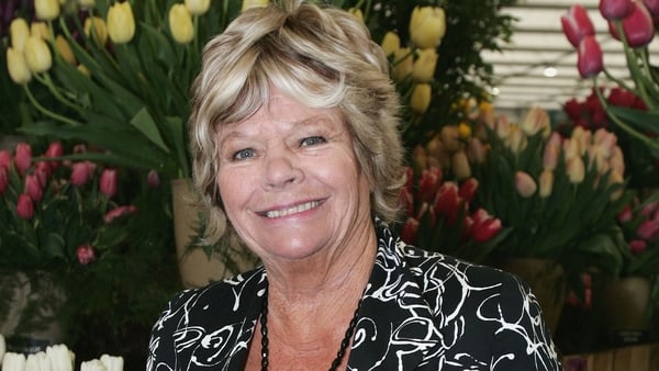 Judith Chalmers poses for a photograph at Chelsea Flower Show during the preview day on 21 May, 2007 in London. (Photo by Chris Jackson/Getty Images)