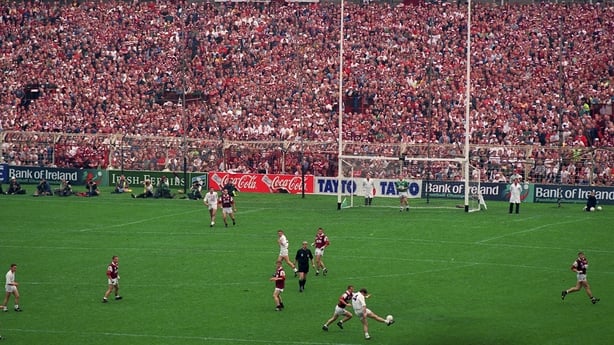 27 September 1998, Karl O'Dwyer of Kildare kicks towards the Canal End during the Bank of Ireland All-Ireland Senior Football Championship Final between Galway and Kildare at Croke Park in Dublin. Photo by David Maher/Sportsfile