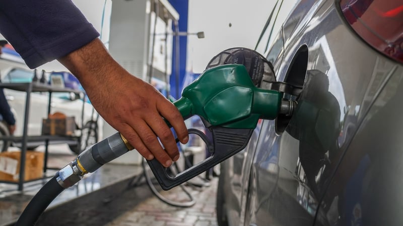 Oil rises as new US strikes dampen peace deal hopes