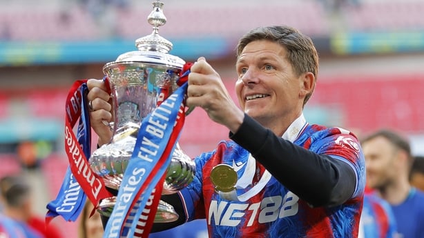 Oliver Glasner poses with the FA Cup trophy in 2025