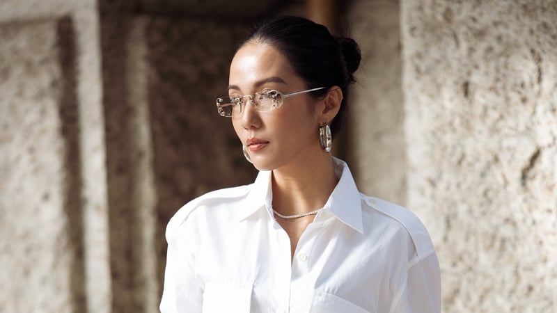How to dress comfortably for the office when it's sweltering out