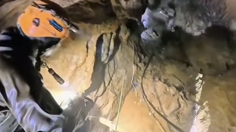 'Race against time' to rescue seven trapped in Laos cave