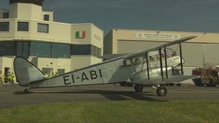Aer Lingus vintage plane recreates 1936 flight to Bristol
