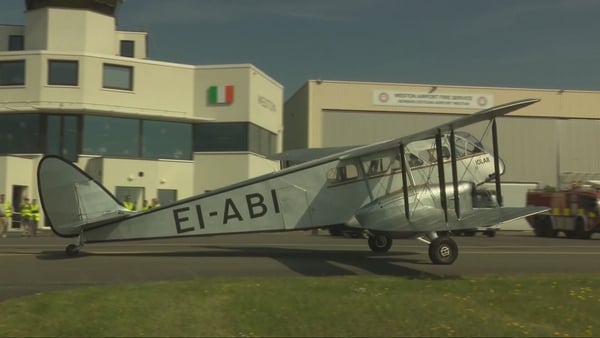 Aer Lingus vintage plane recreates 1936 flight to Bristol