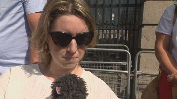 Helen Kearney speaking to RTÉ News outside Leinster House