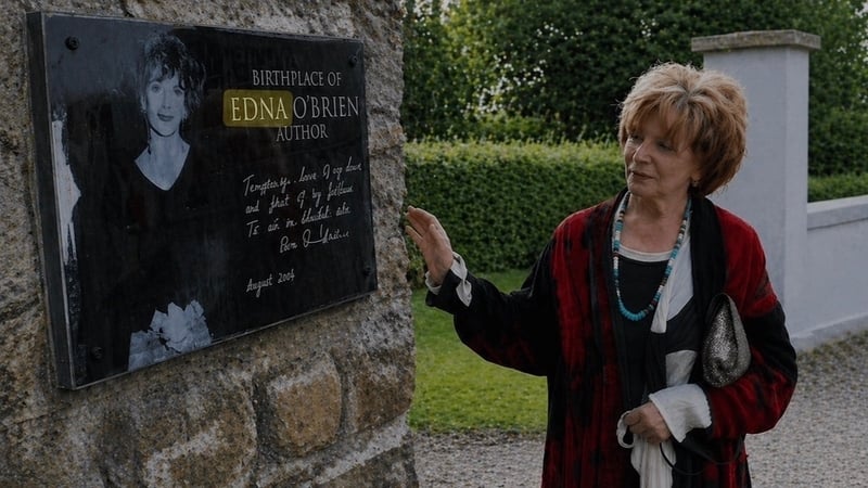 Author Edna O'Brien at a plaque