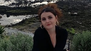 Camille Casburn Trahane, amhránaí.  show image