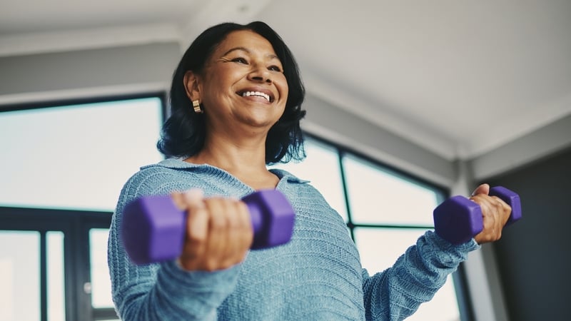 Weekly weight training 'cuts risk of early death' - study