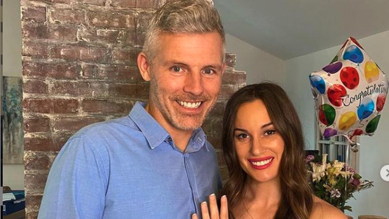 Des Bishop with fiancée Hannah Berner / Image: Instagram @beingbernz