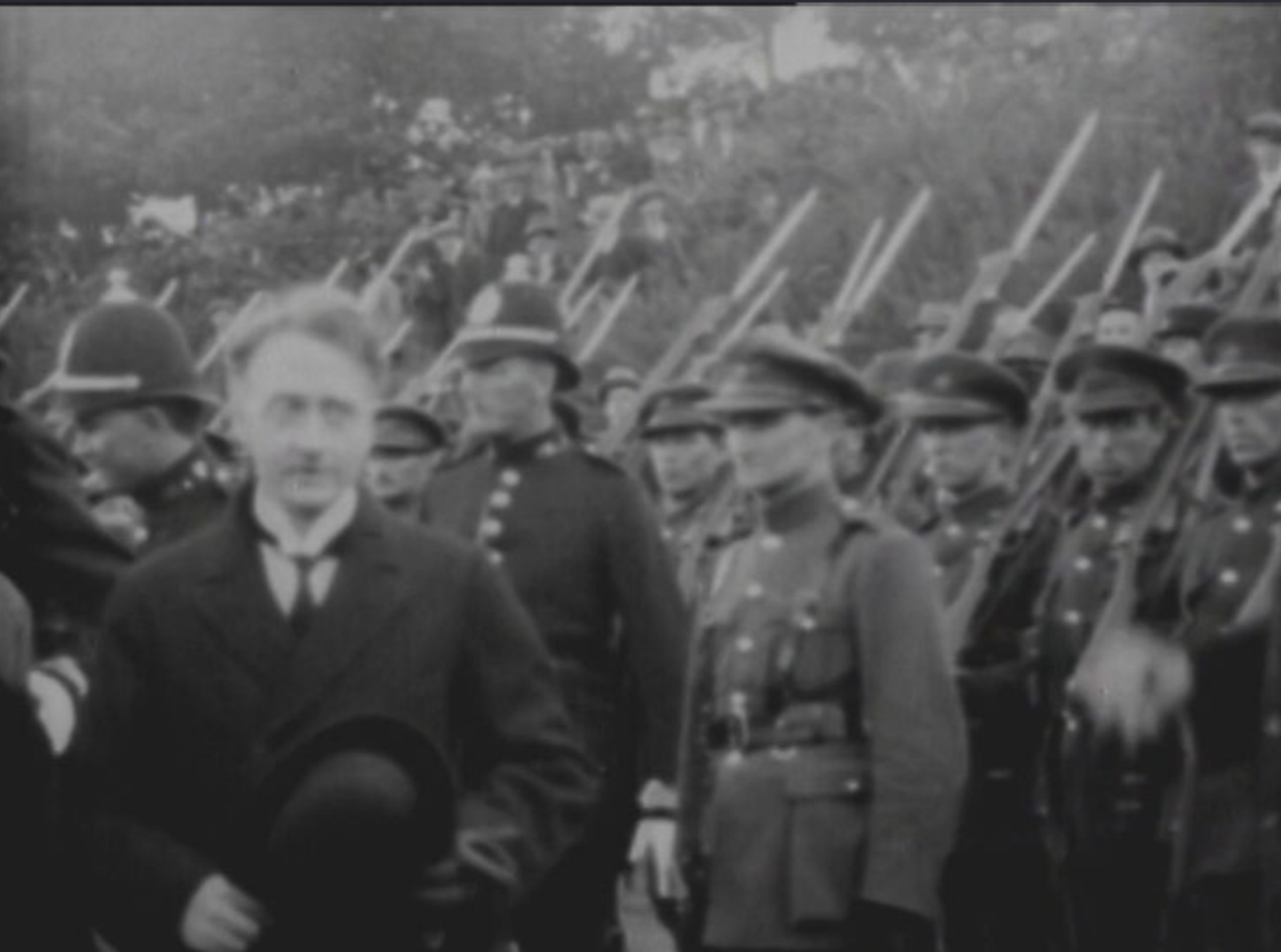 A still from newsreel footage of WT Cosgrave's return to Ireland from Geneva (Credit: Reuters)